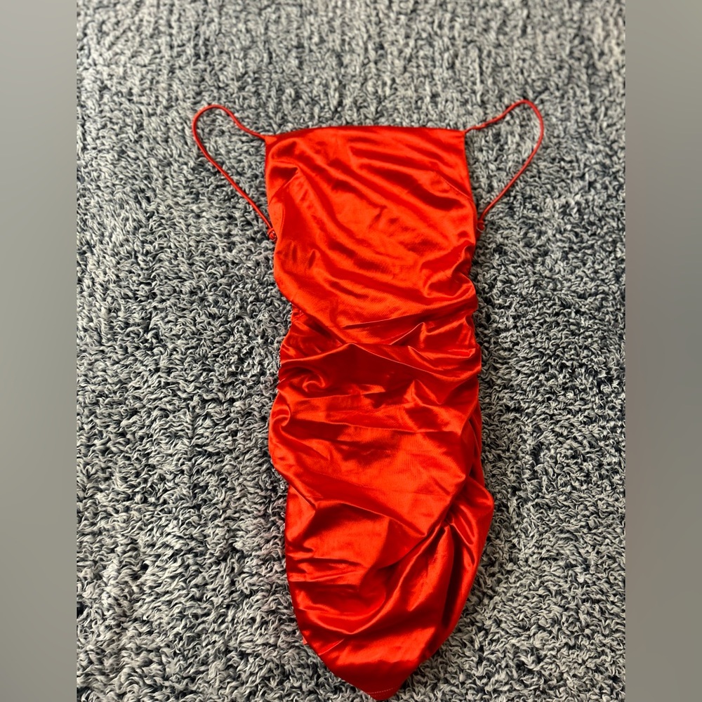 Sexy red dress. Perfect for a date or night out!